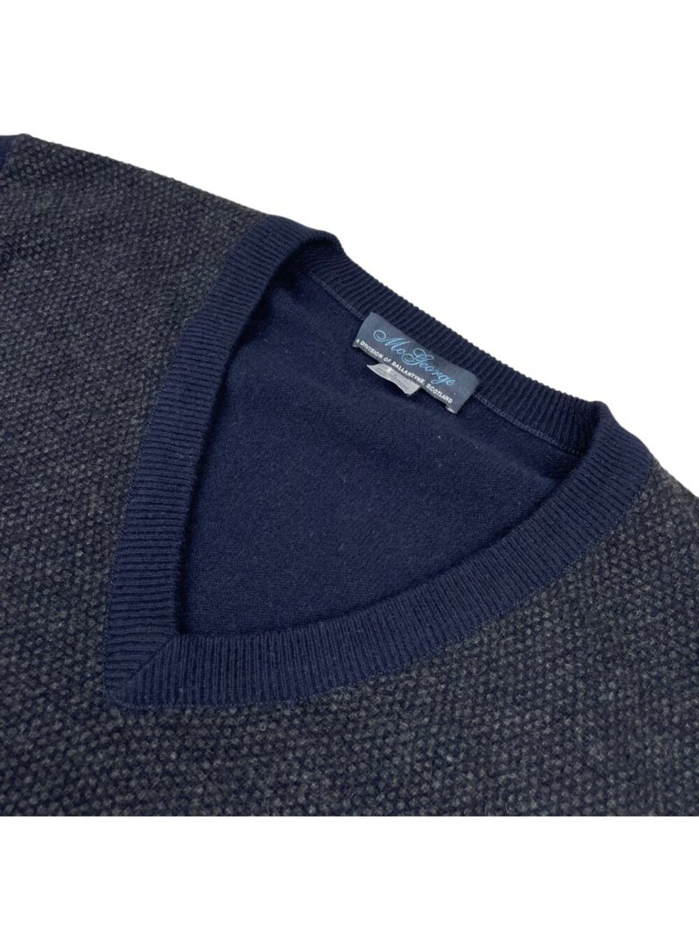 McGeorge Men’s 100% Cashmere Pullover V-Neck Sweater Navy Blue/Gray • Large